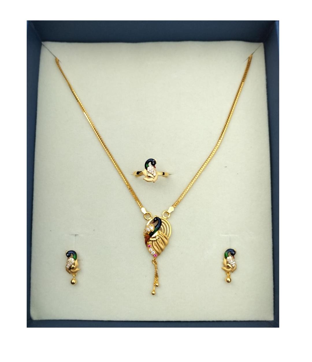 Peacock Ladies Stud (Gold 22k Yellow)